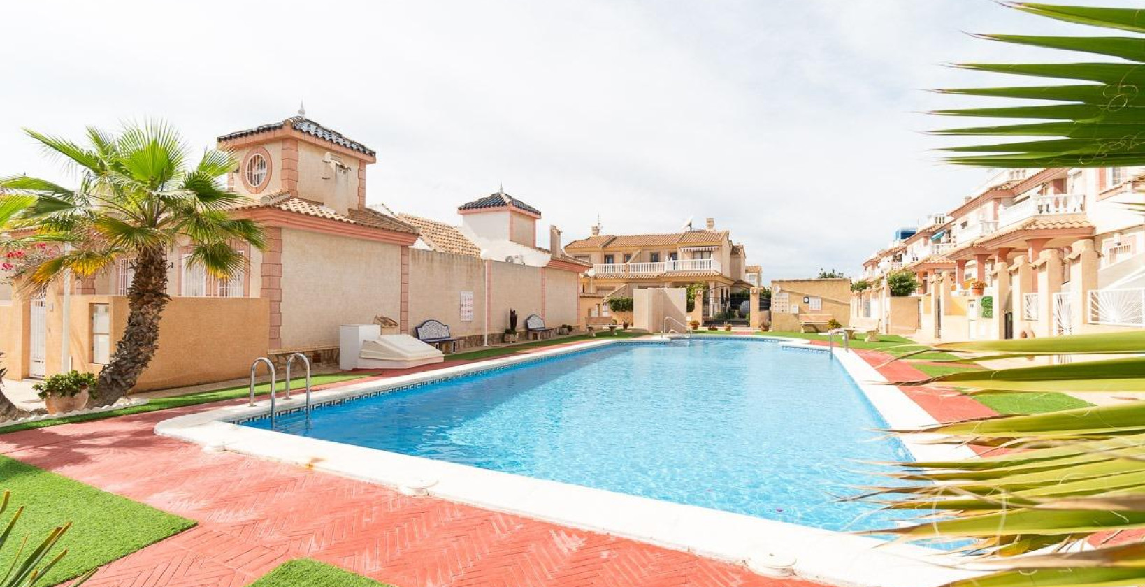 Resale - Semi Detached Villa - Orihuela Costa - Punta Prima