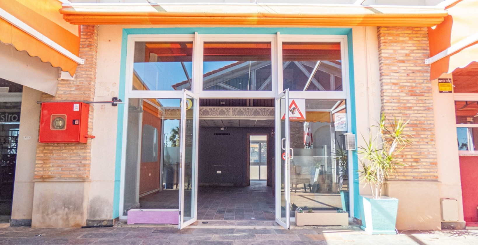 Resale - Commercial - La Finca Golf - Algorfa