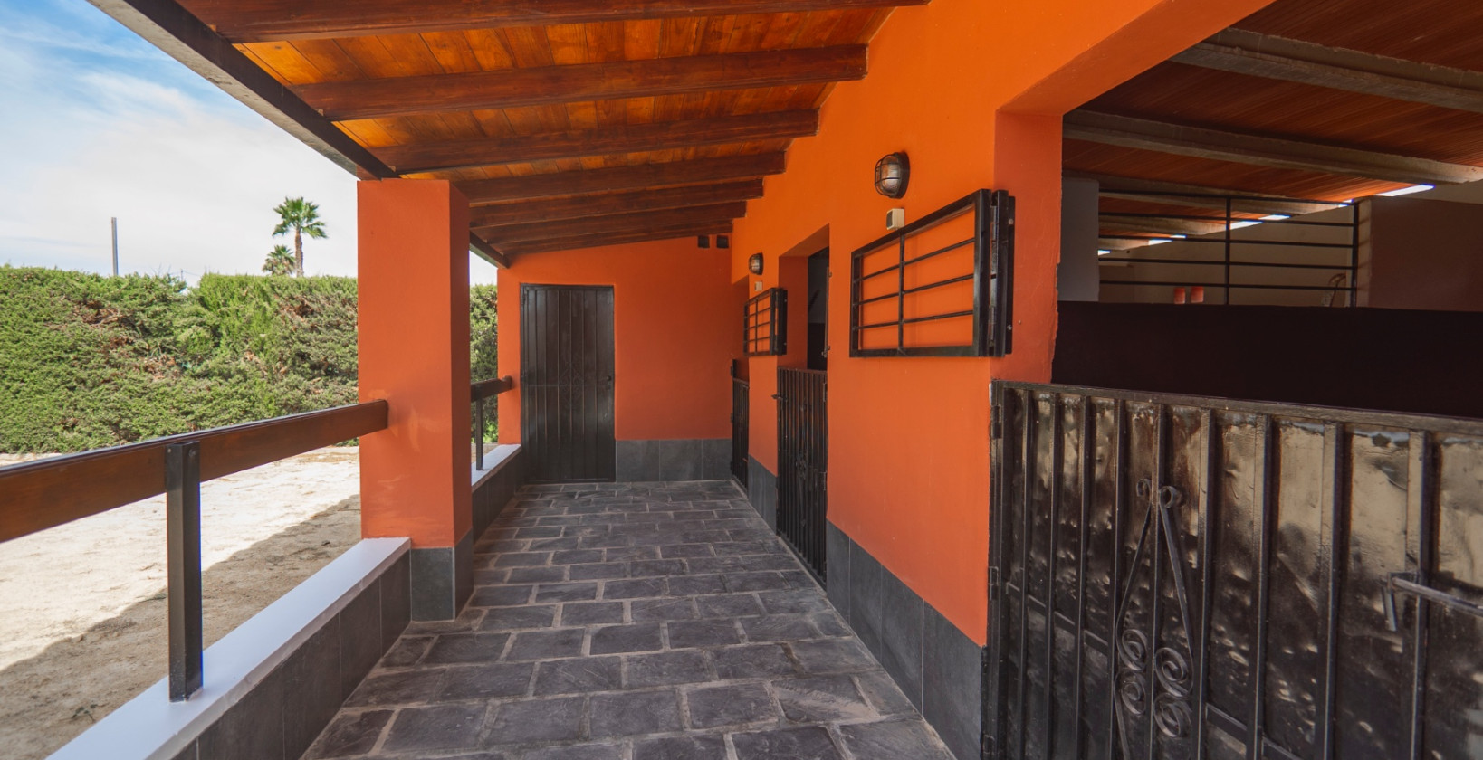 Resale - Villa - Las Heredades - Heredades