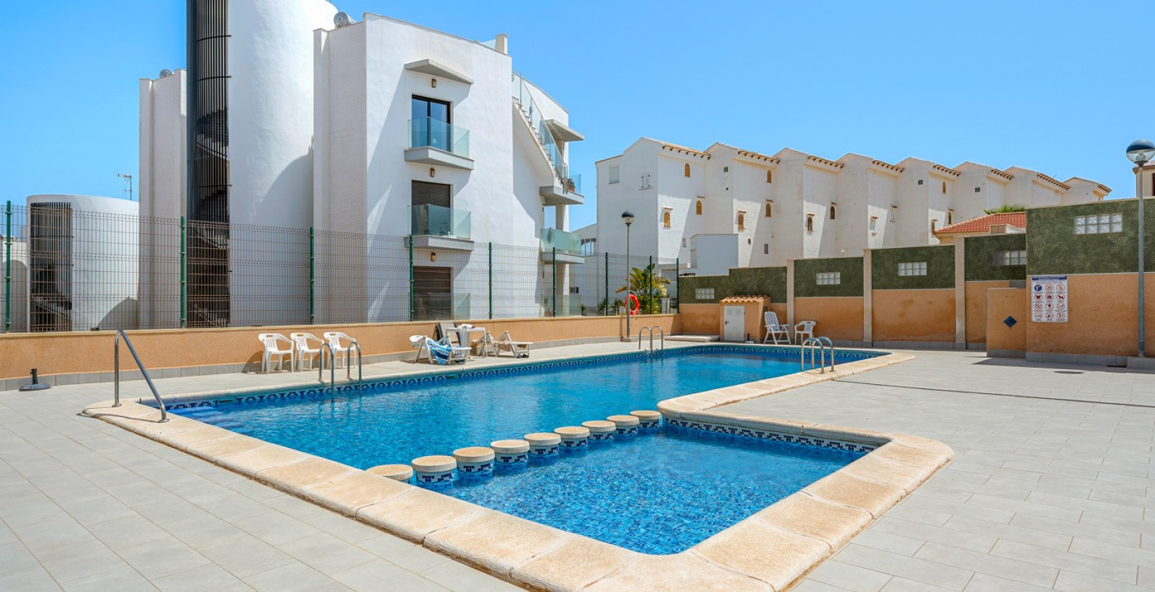 Resale - Apartment / flat - Torrevieja - La Mata