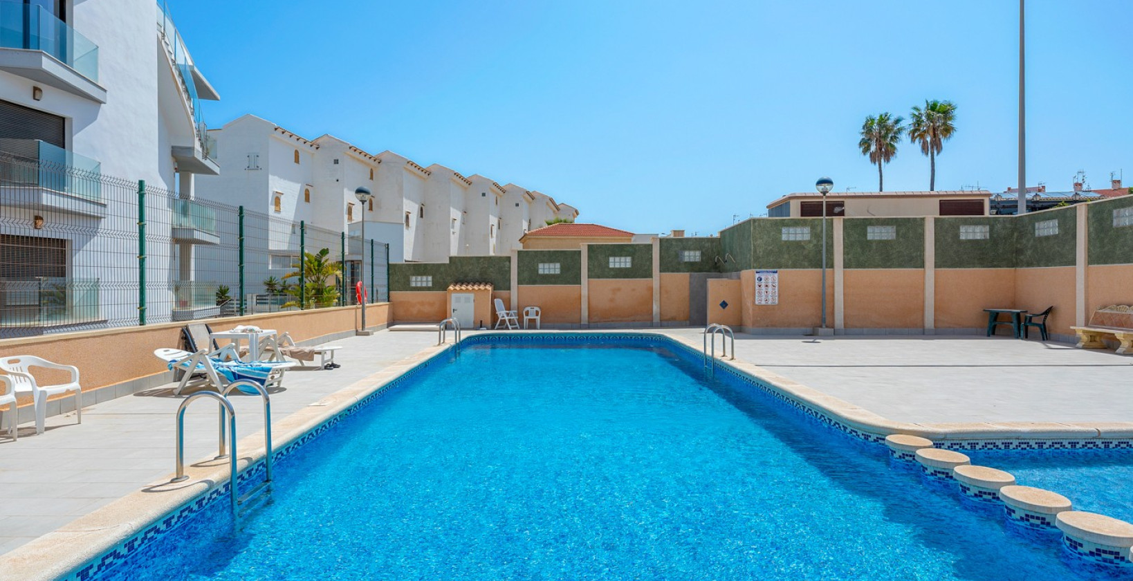 Resale - Apartment / flat - Torrevieja - La Mata