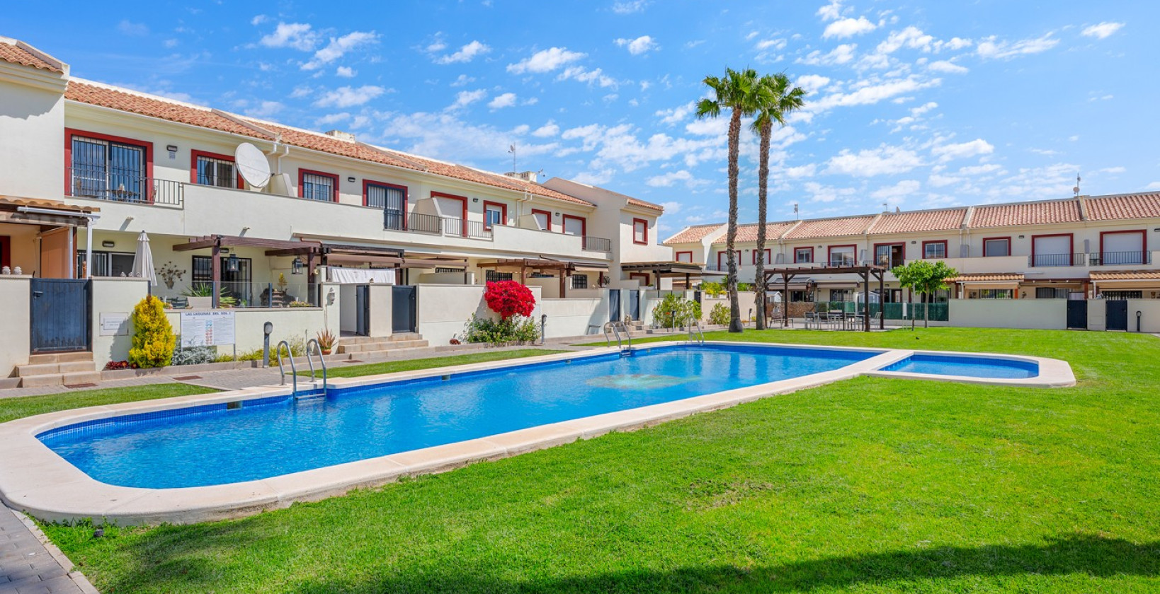 Resale - Townhouse - Ciudad Quesada