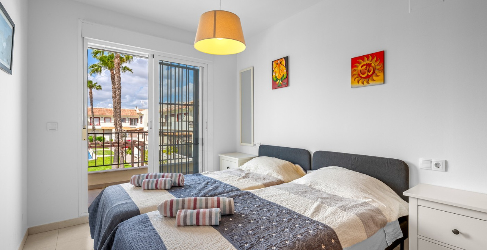 Resale - Townhouse - Ciudad Quesada