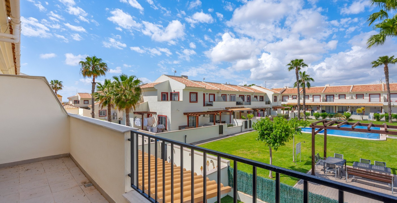 Resale - Townhouse - Ciudad Quesada