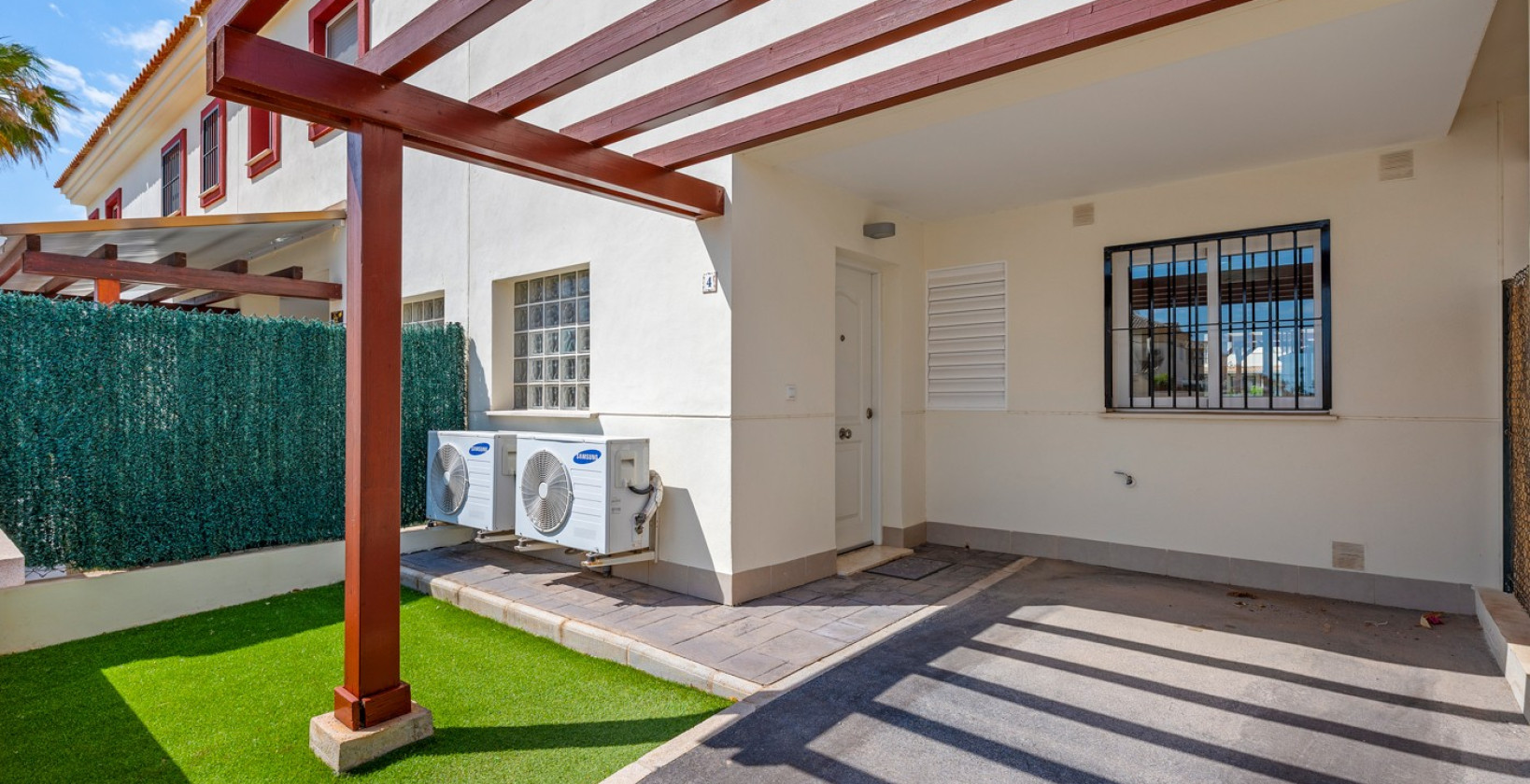 Resale - Townhouse - Ciudad Quesada