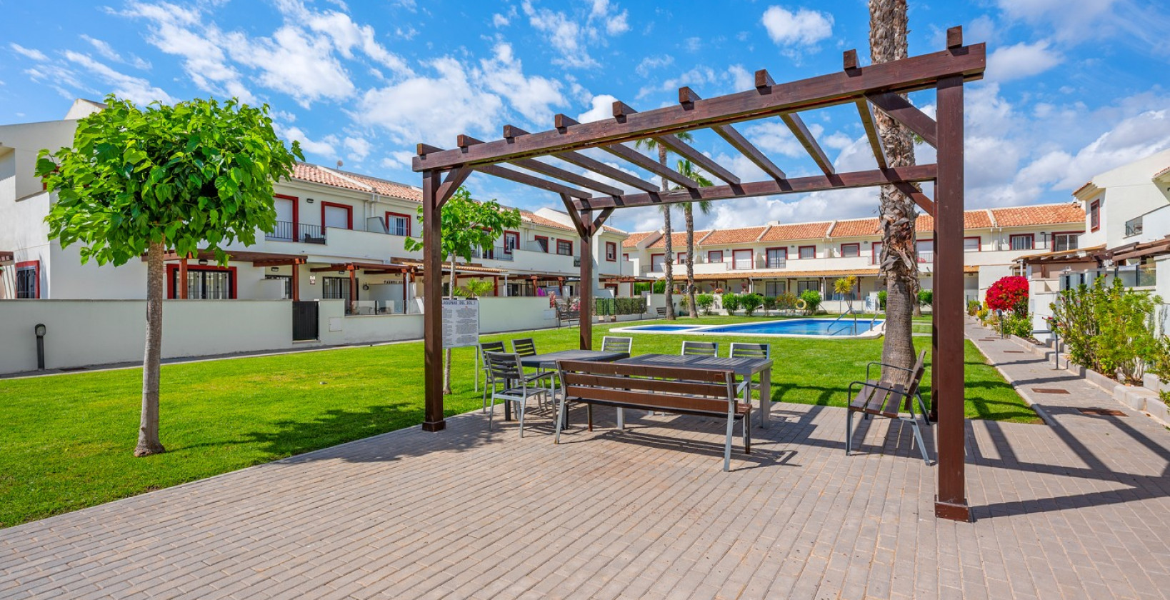 Resale - Townhouse - Ciudad Quesada
