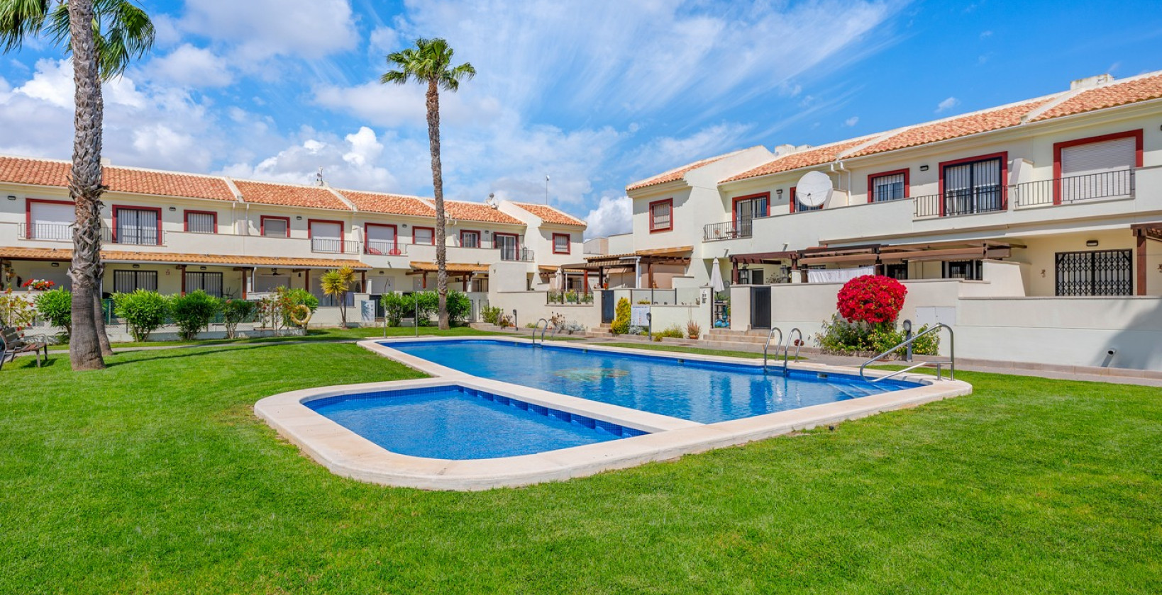 Resale - Townhouse - Ciudad Quesada