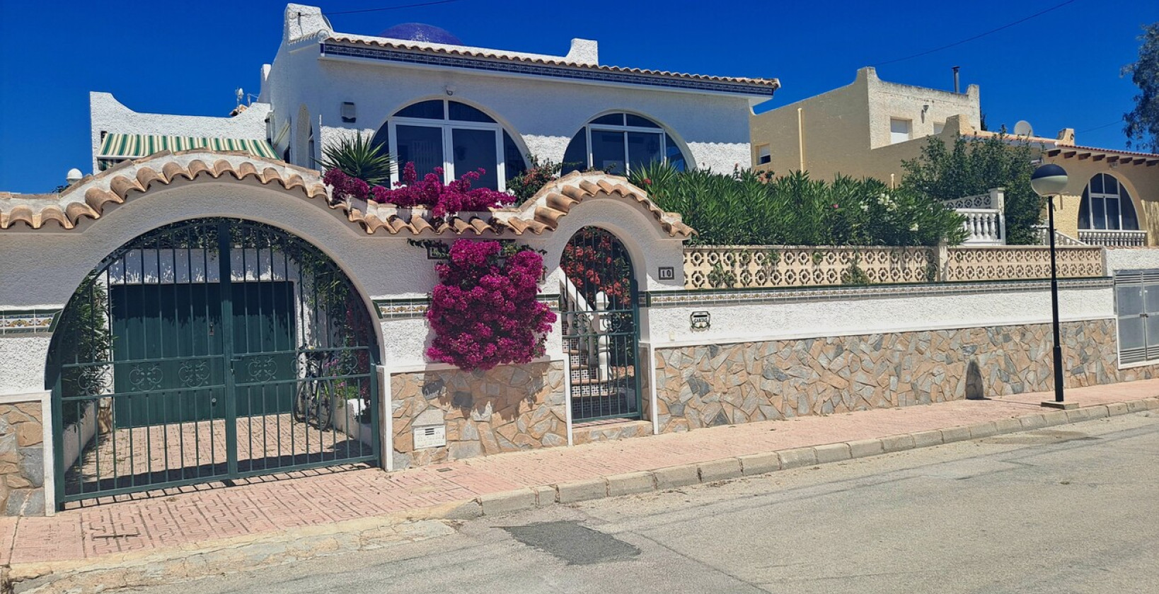Resale - Villa - San Miguel de Salinas - BLUE LAGOON
