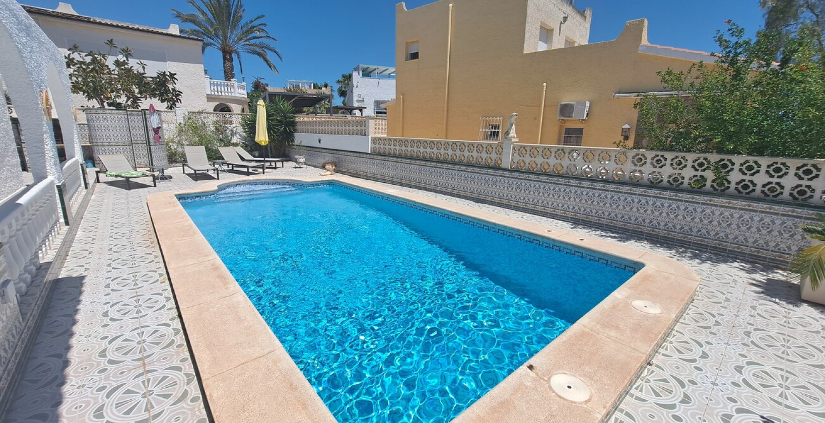 Resale - Villa - San Miguel de Salinas - BLUE LAGOON