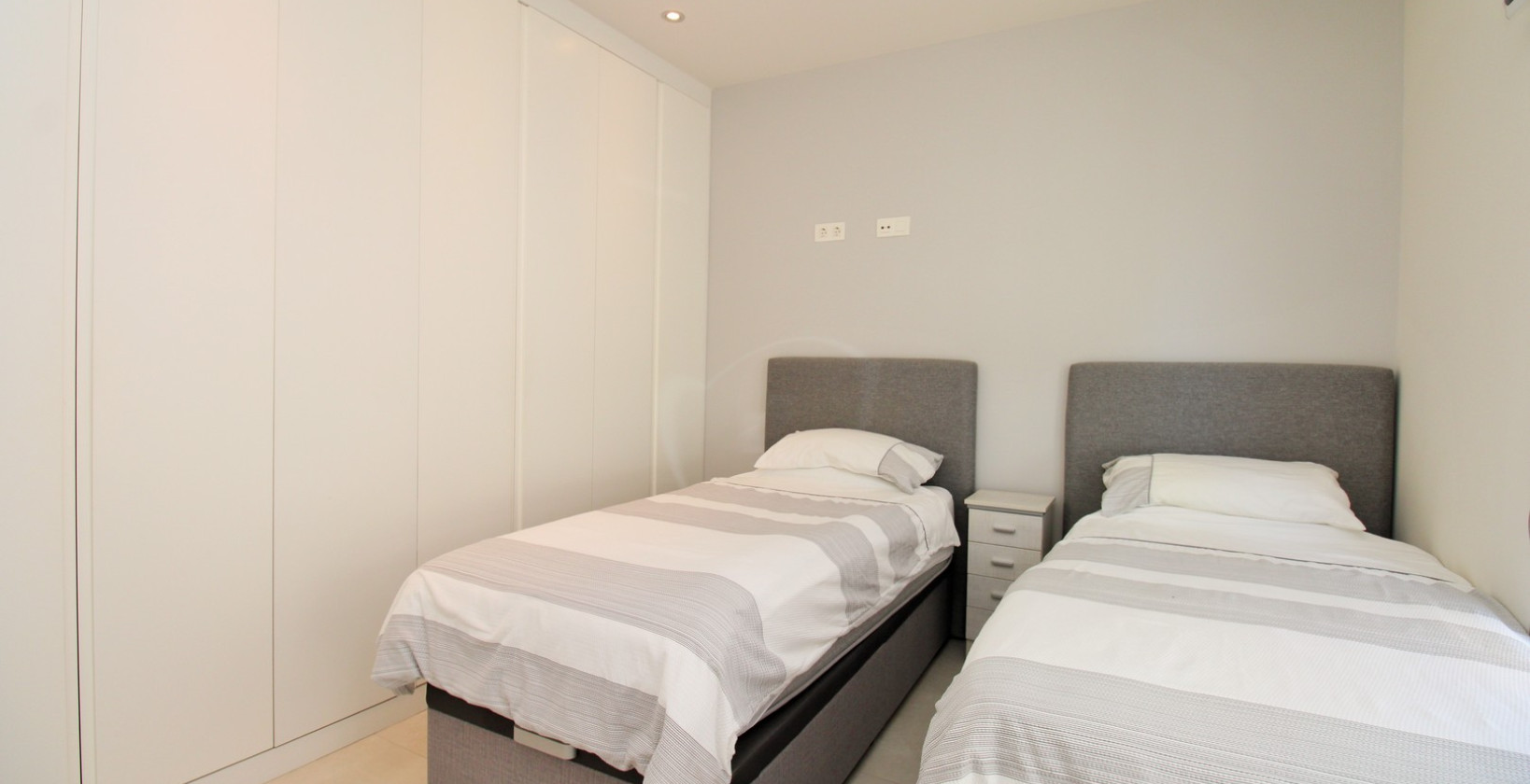 Resale - Apartment / flat - Villamartín - Los Dolses