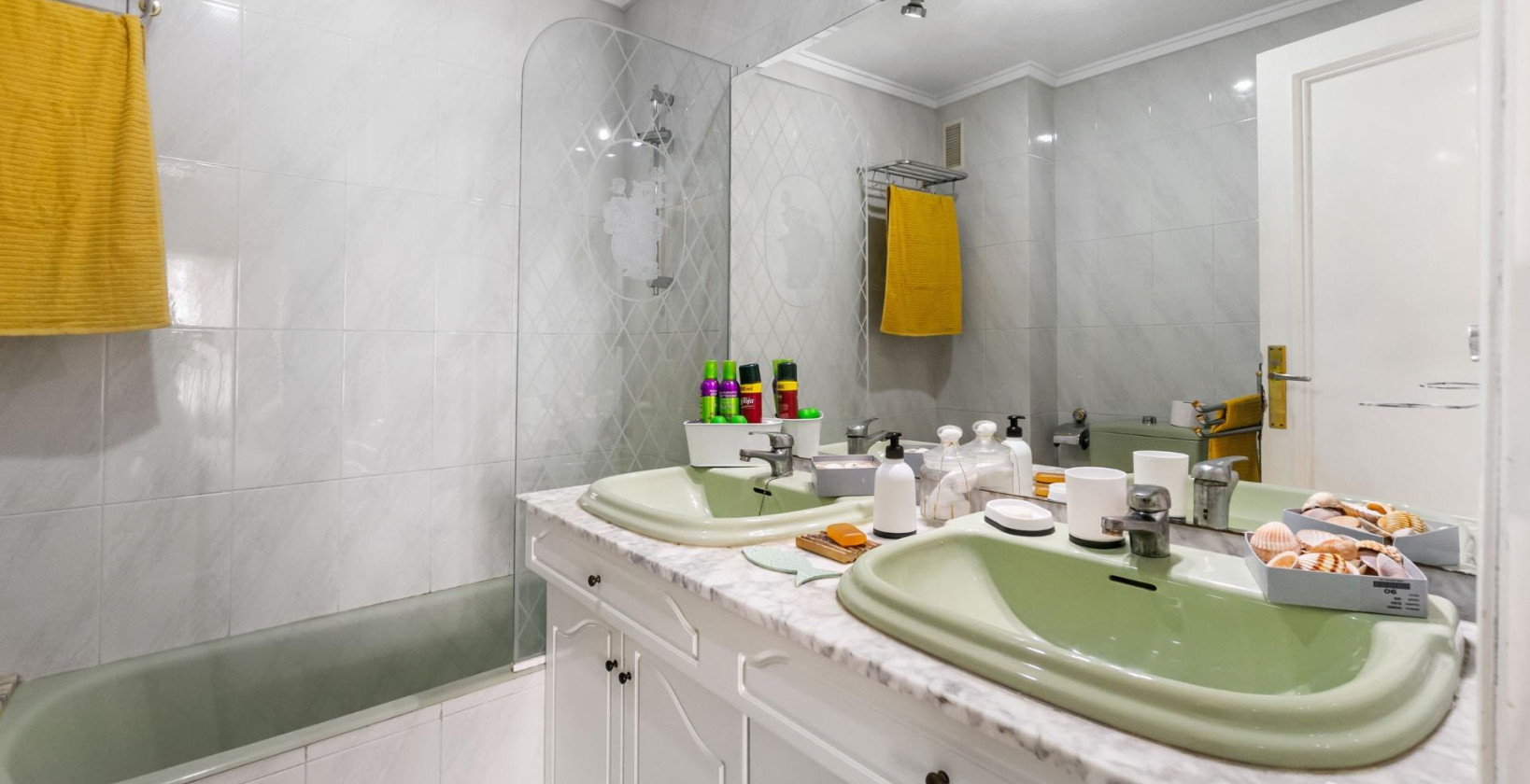 Resale - Apartment / flat - Torrevieja - Centro - Muelle Pesquero