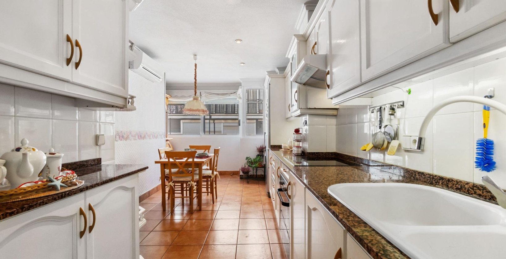 Resale - Apartment / flat - Torrevieja - Centro - Muelle Pesquero