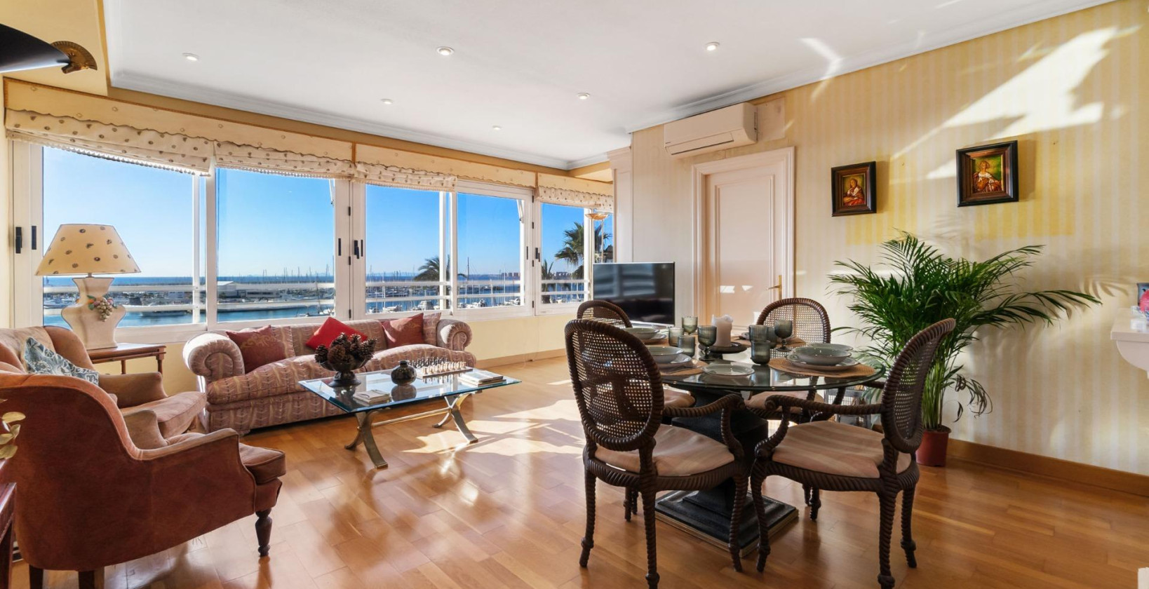 Resale - Apartment / flat - Torrevieja - Centro - Muelle Pesquero