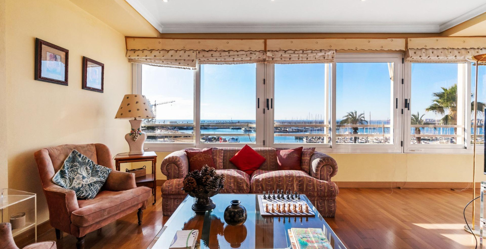 Resale - Apartment / flat - Torrevieja - Centro - Muelle Pesquero