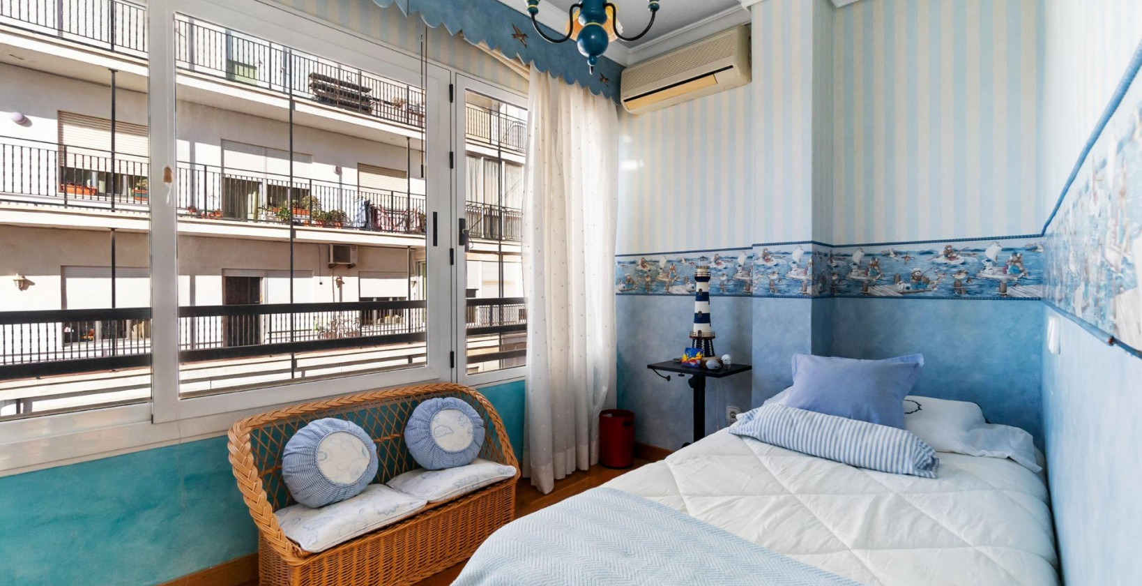 Resale - Apartment / flat - Torrevieja - Centro - Muelle Pesquero