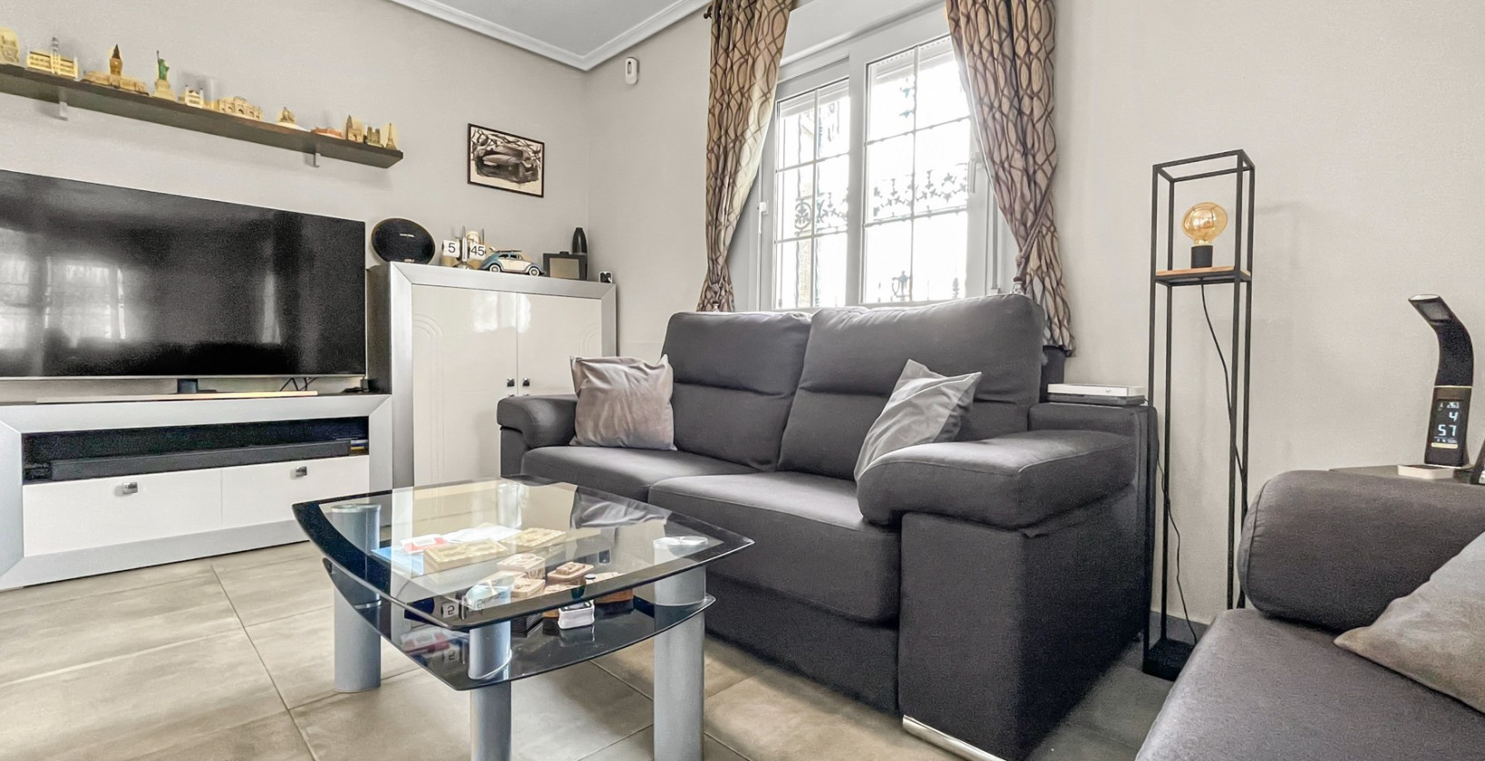 Resale - Villa - Orihuela Costa - Los Dolses