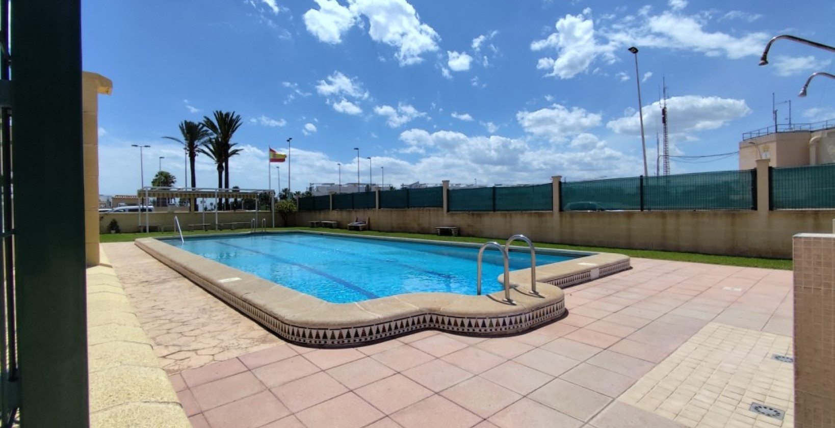 Återförsäljning - Lägenhet / lägenhet - Torrevieja