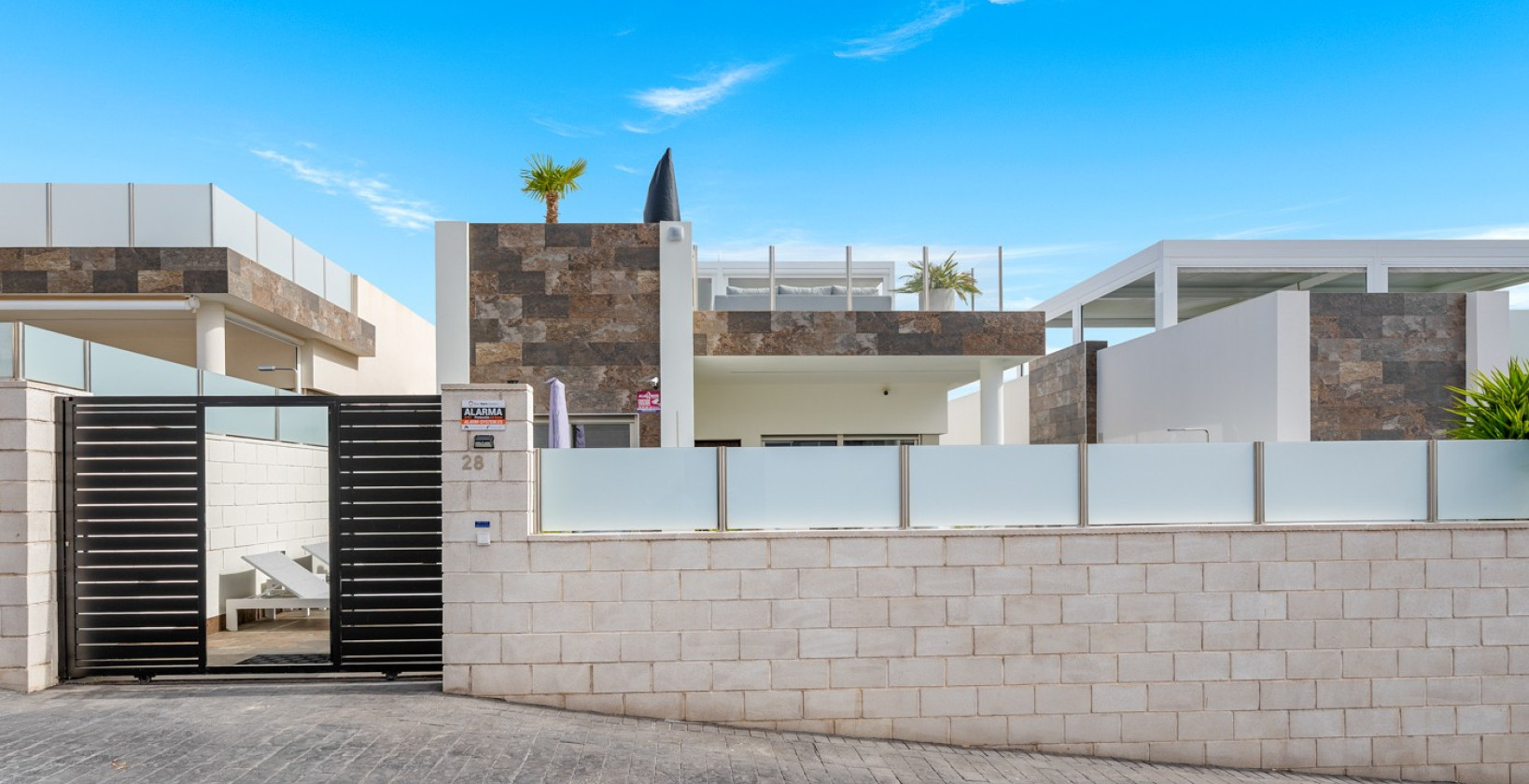 Resale - Villa - Orihuela Costa - Villamartín
