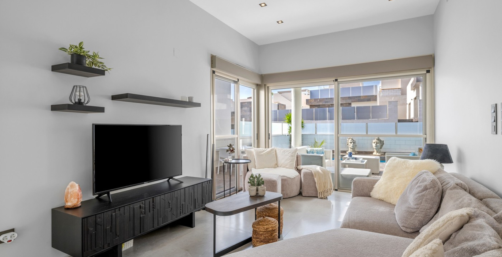 Resale - Villa - Orihuela Costa - Villamartín