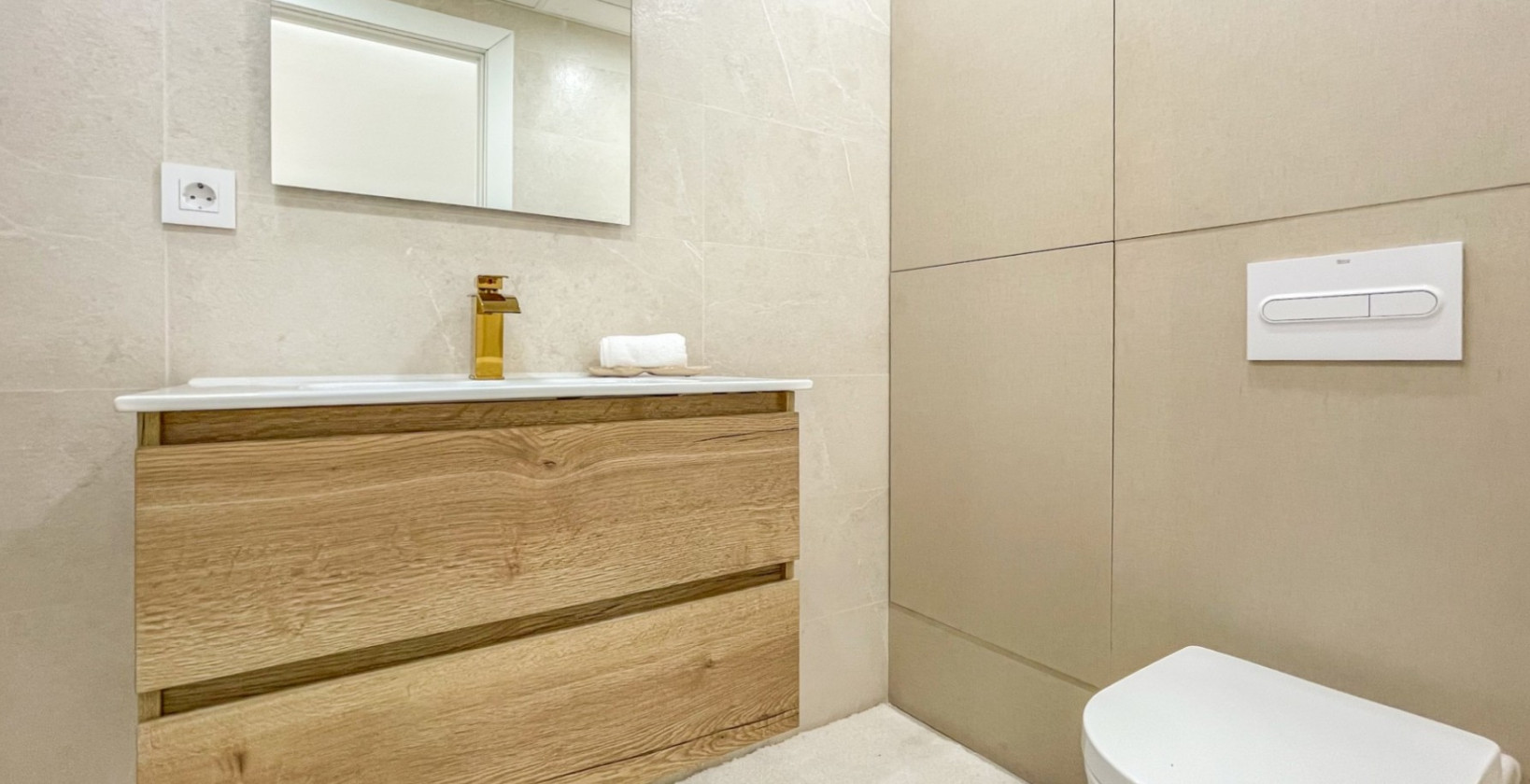 Reventa - Apartamento / piso - Torrevieja - El Acequión - Los Náufragos