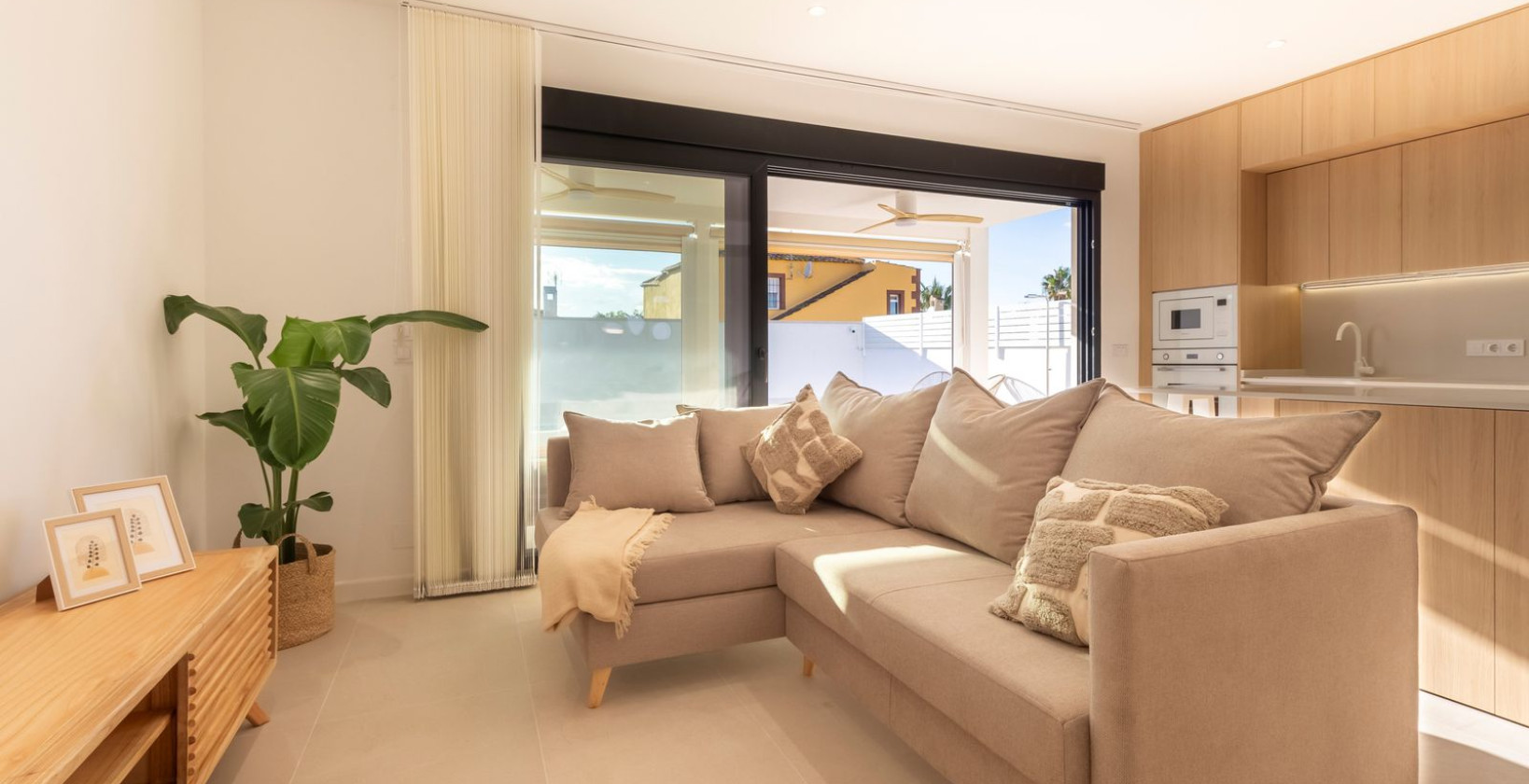 Resale - Villa - Torrevieja