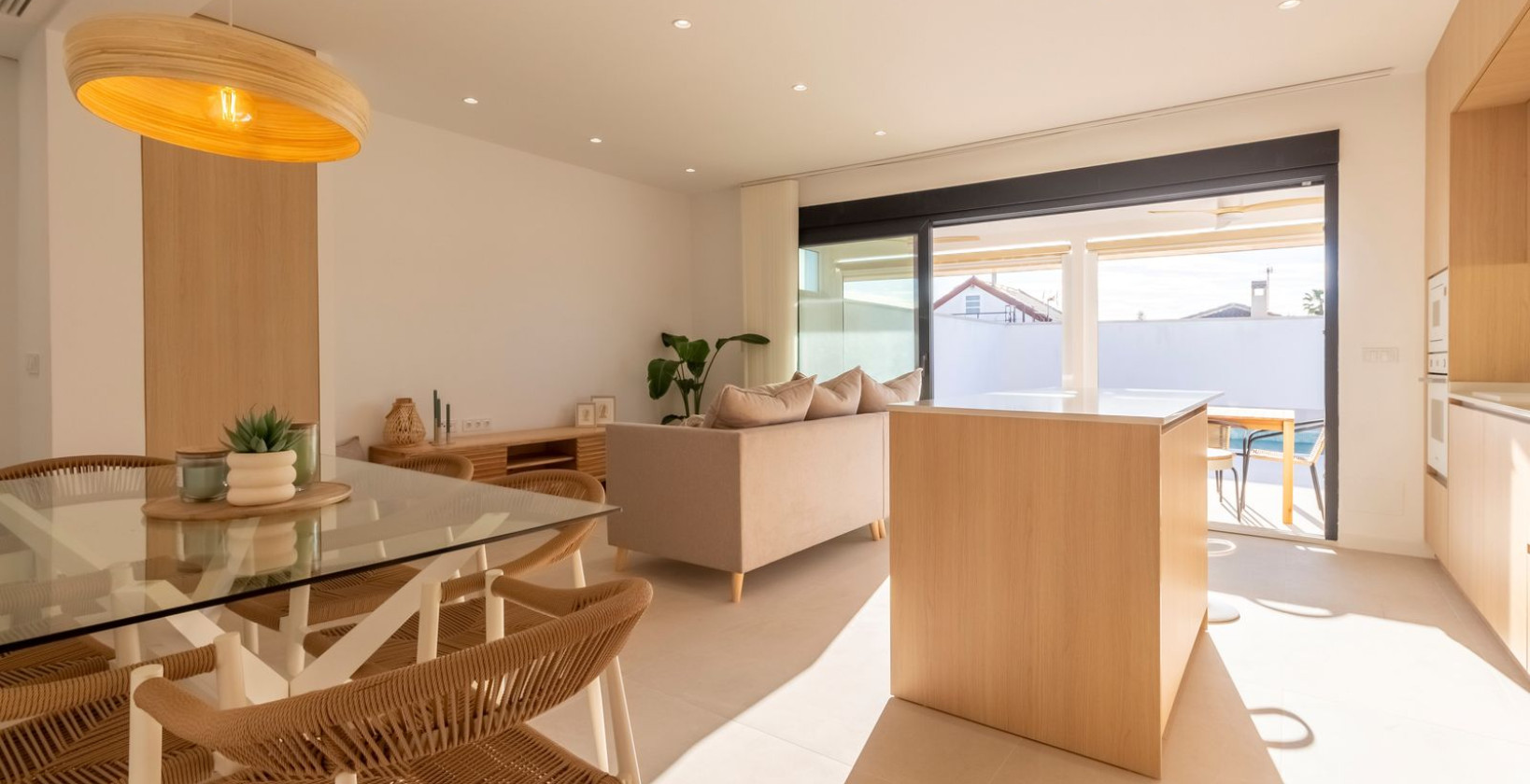 Resale - Villa - Torrevieja