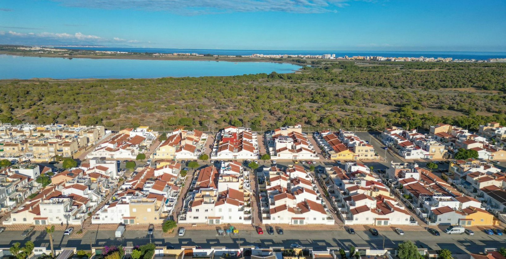 Resale - Villa - Torrevieja