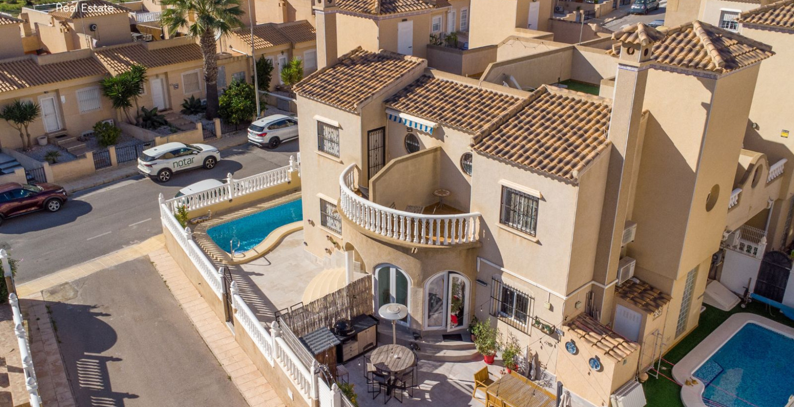 Resale - Townhouse - Villamartín