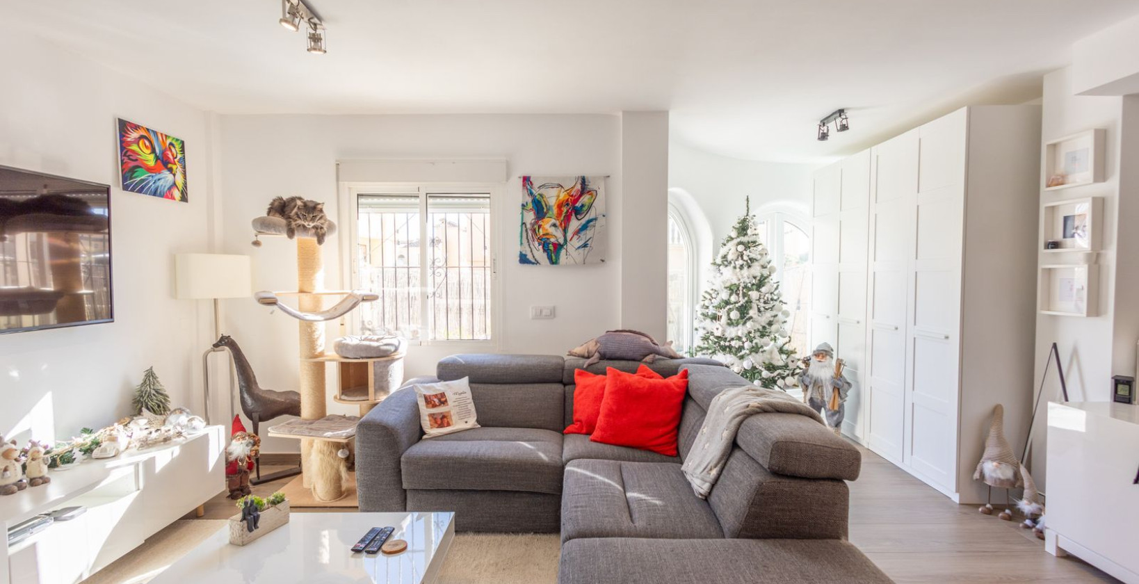 Resale - Townhouse - Villamartín