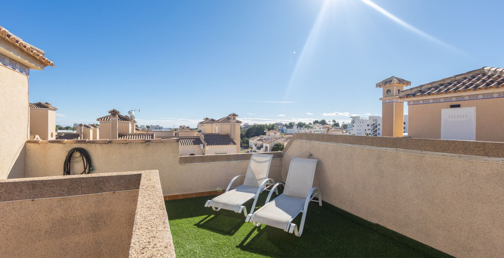Resale - Townhouse - Villamartín