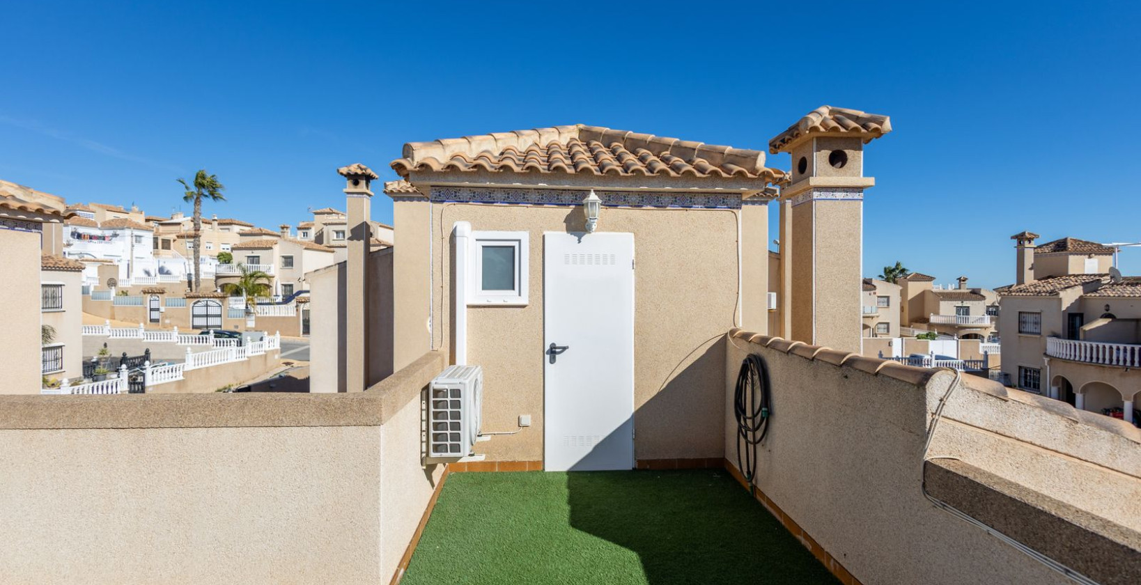 Resale - Townhouse - Villamartín