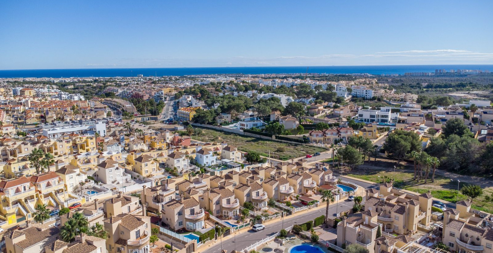 Resale - Townhouse - Villamartín