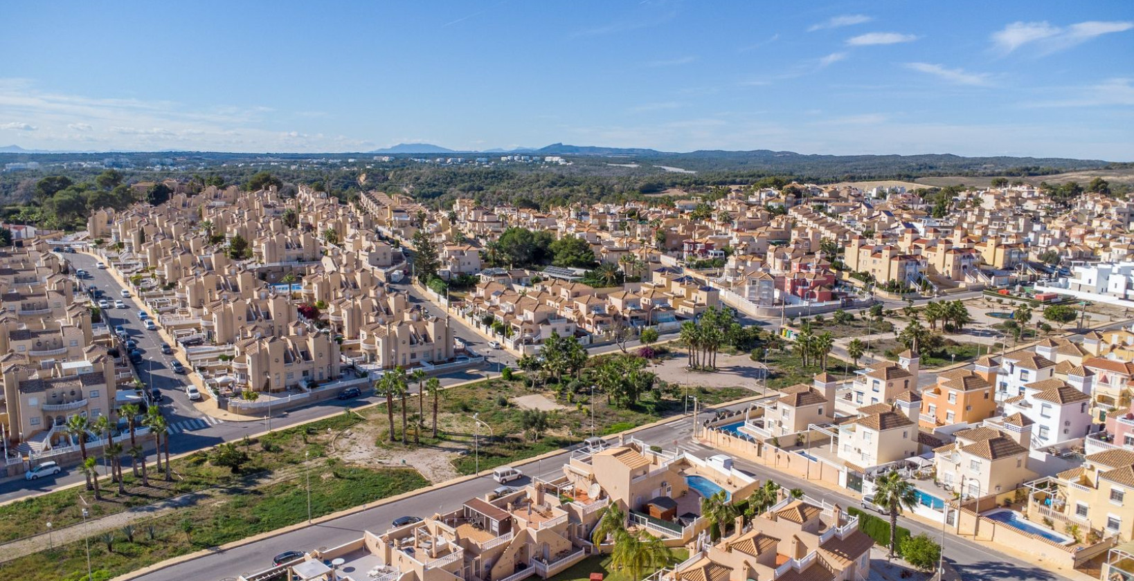 Resale - Townhouse - Villamartín