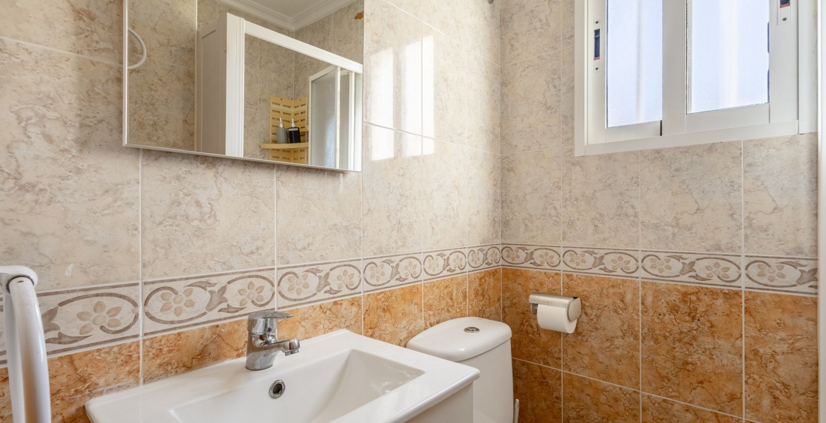 Resale - Apartment / flat - La Mata