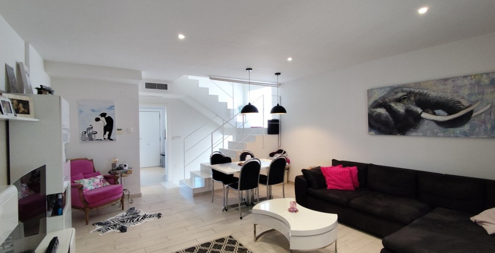 Resale - Corner townhouse - Torrevieja