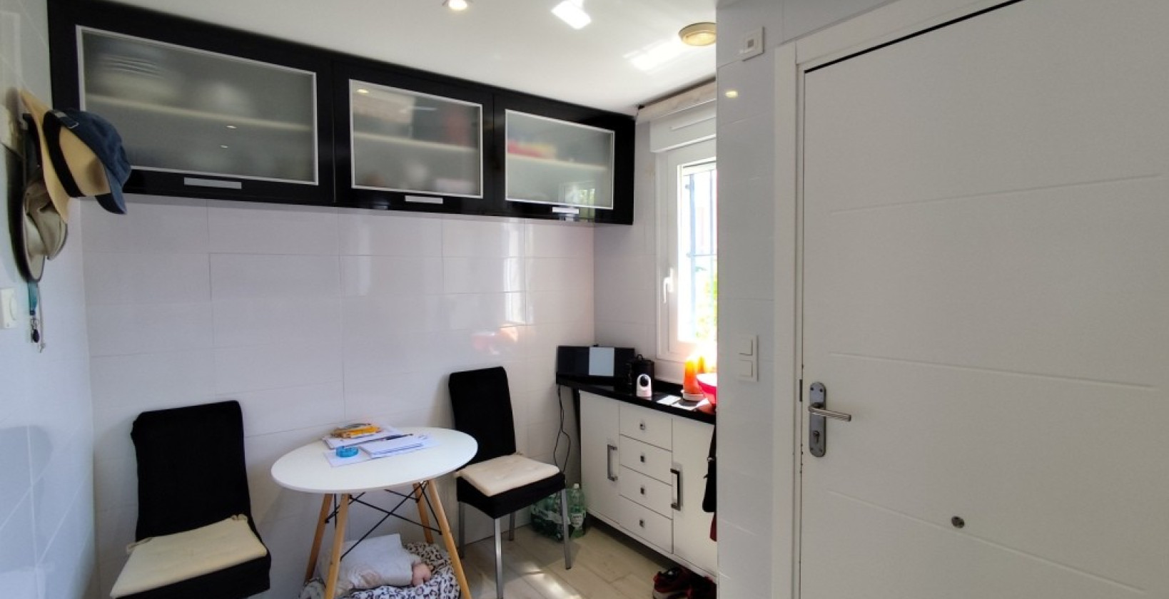 Resale - Corner townhouse - Torrevieja