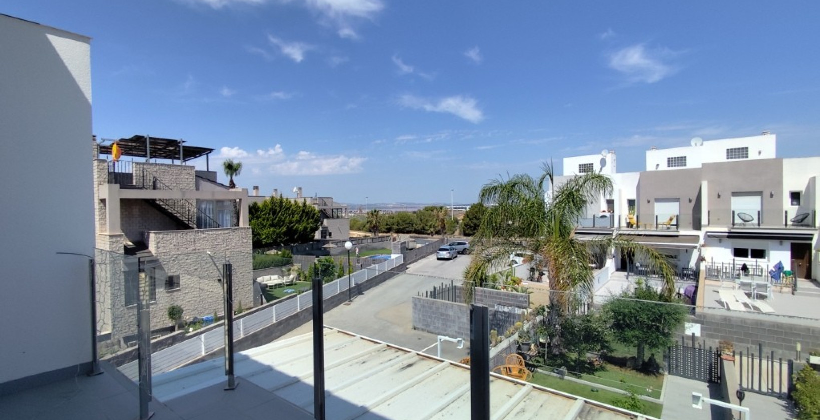 Resale - Corner townhouse - Torrevieja