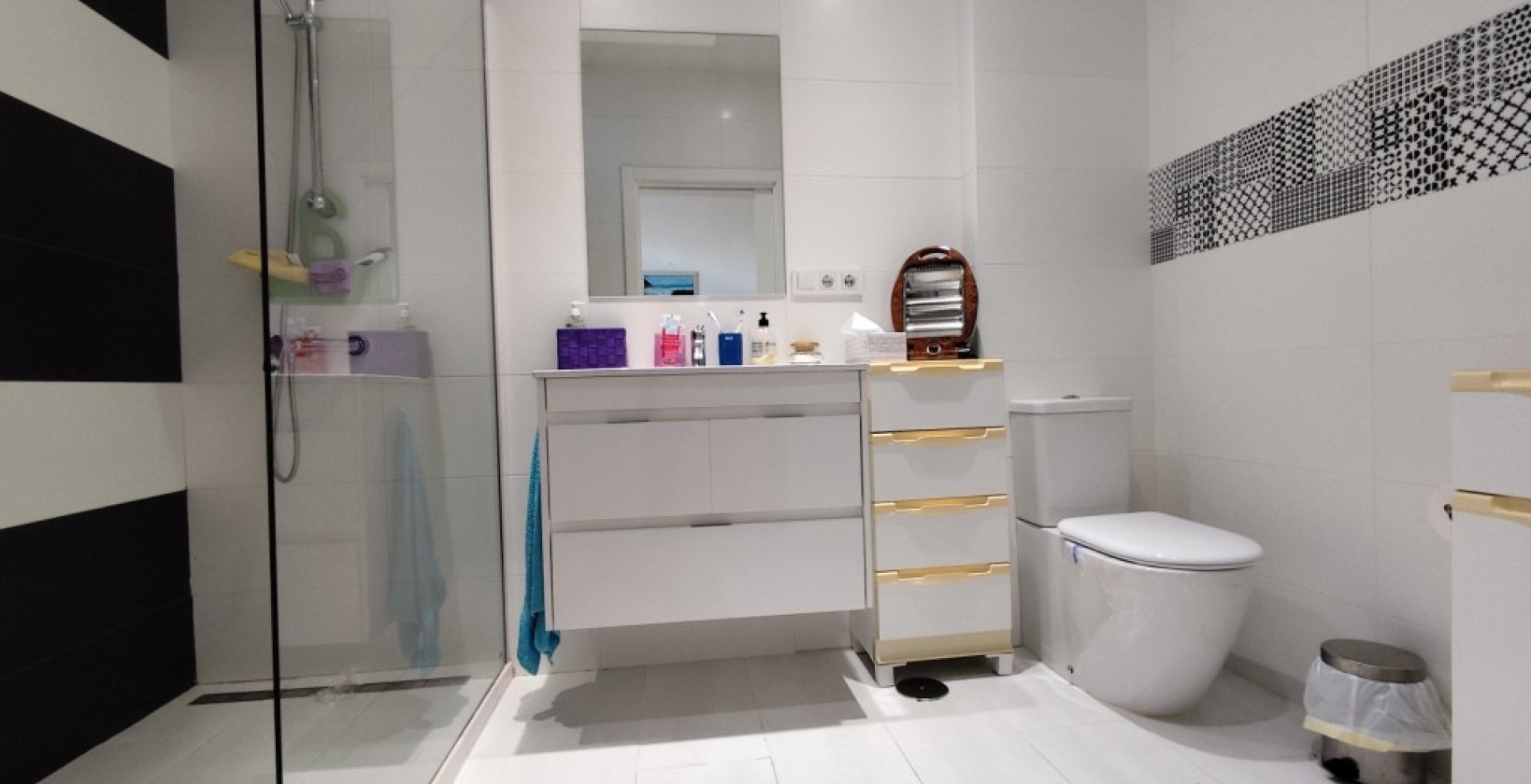 Resale - Corner townhouse - Torrevieja