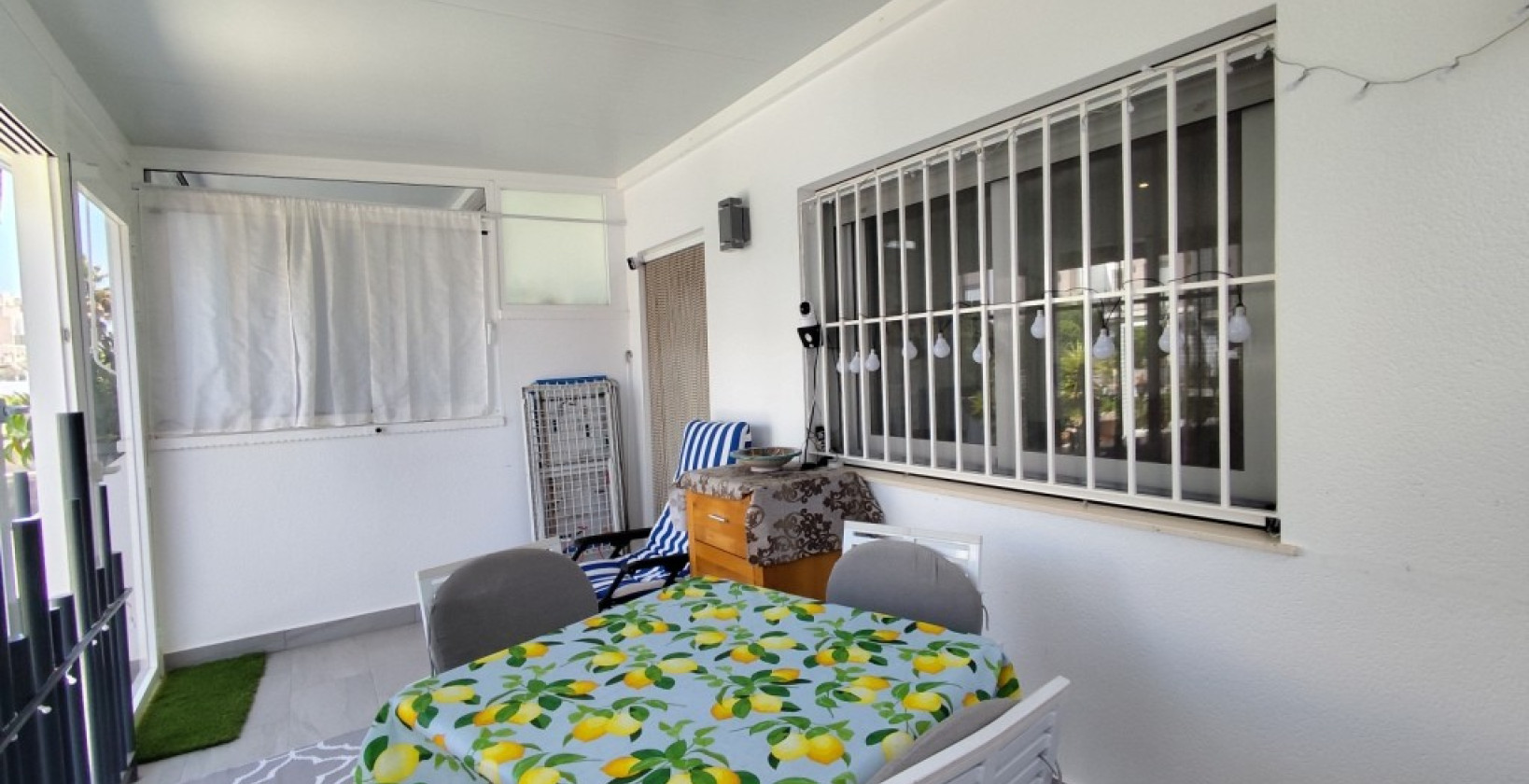 Resale - Corner townhouse - Torrevieja