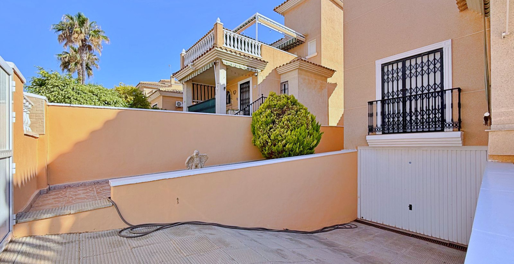 Resale - Villa - Orihuela Costa