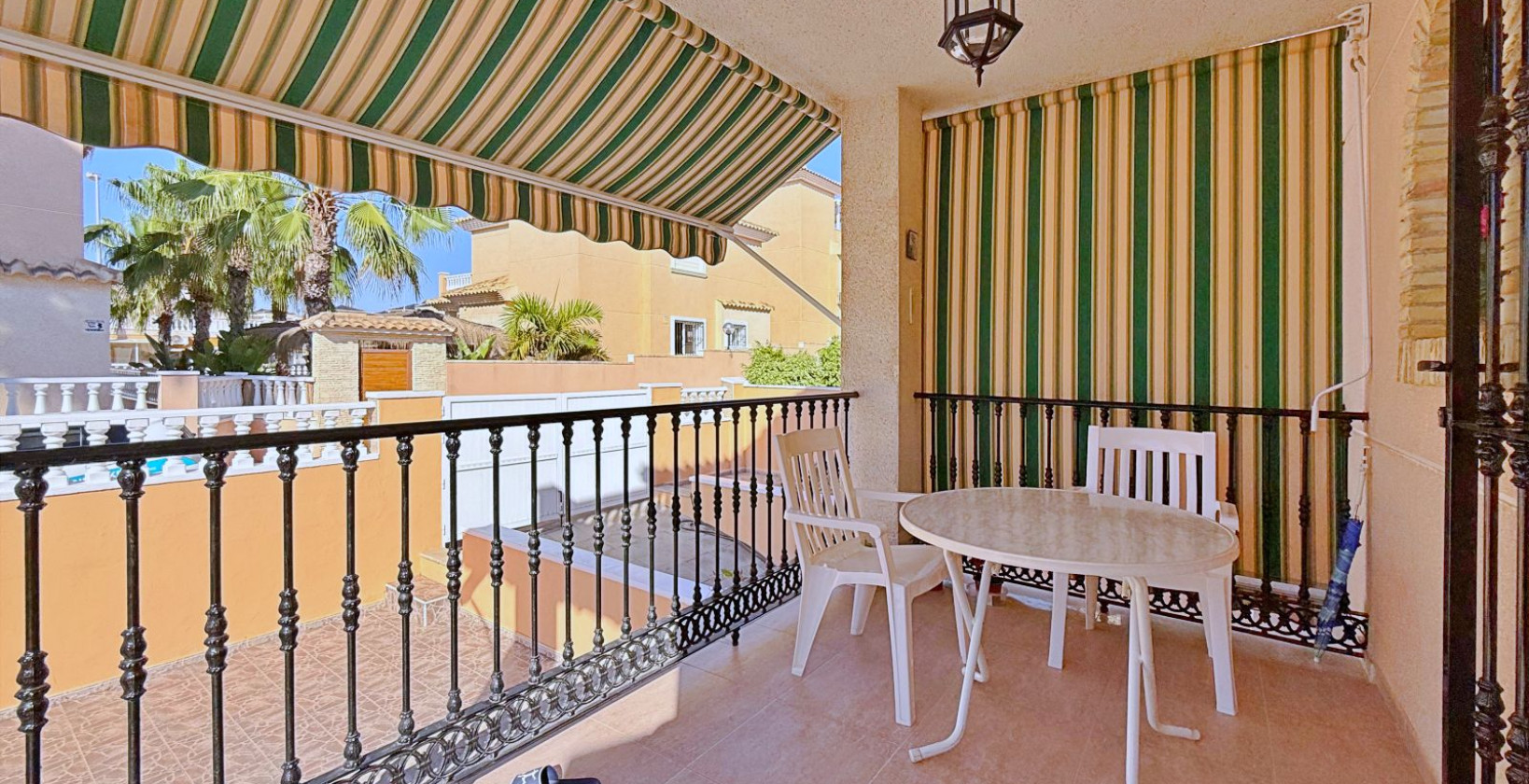 Resale - Villa - Orihuela Costa