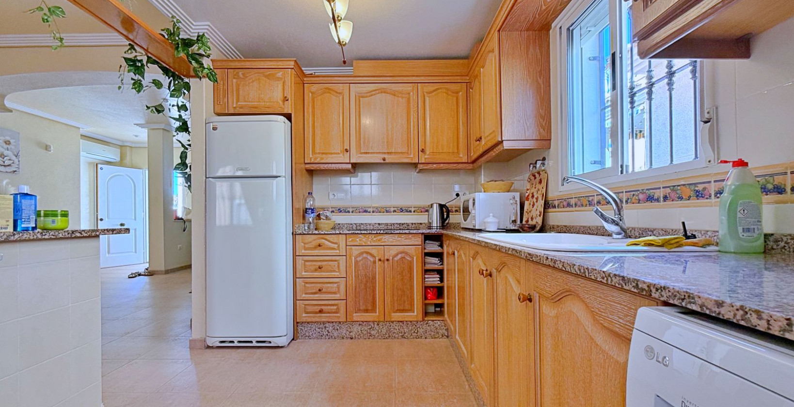 Resale - Villa - Orihuela Costa