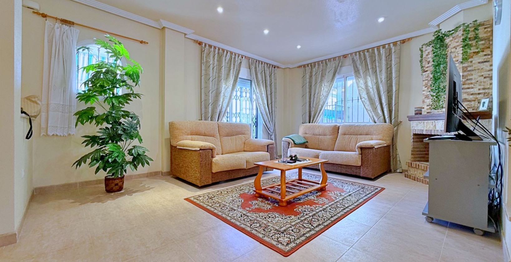 Resale - Villa - Orihuela Costa