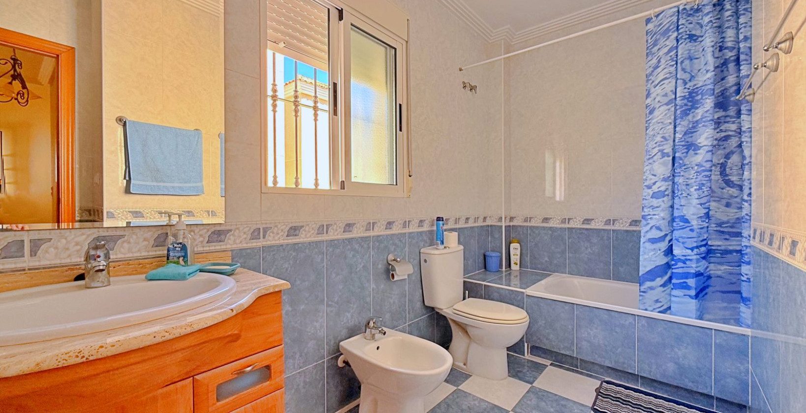 Resale - Villa - Orihuela Costa