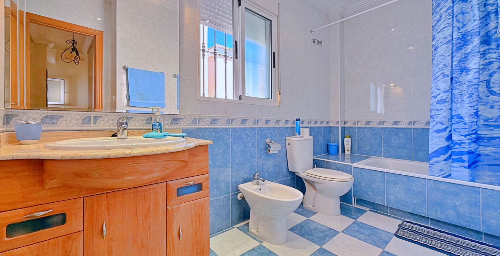 Resale - Villa - Orihuela Costa
