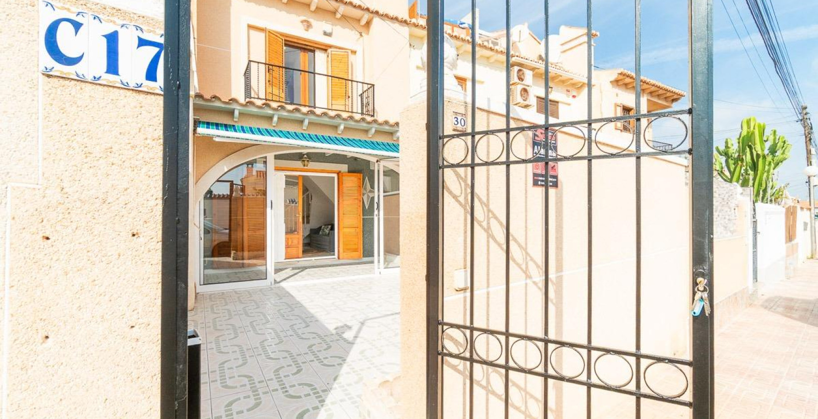 Resale - Apartment / flat - Torrevieja - La Siesta - El Salado - Torreta