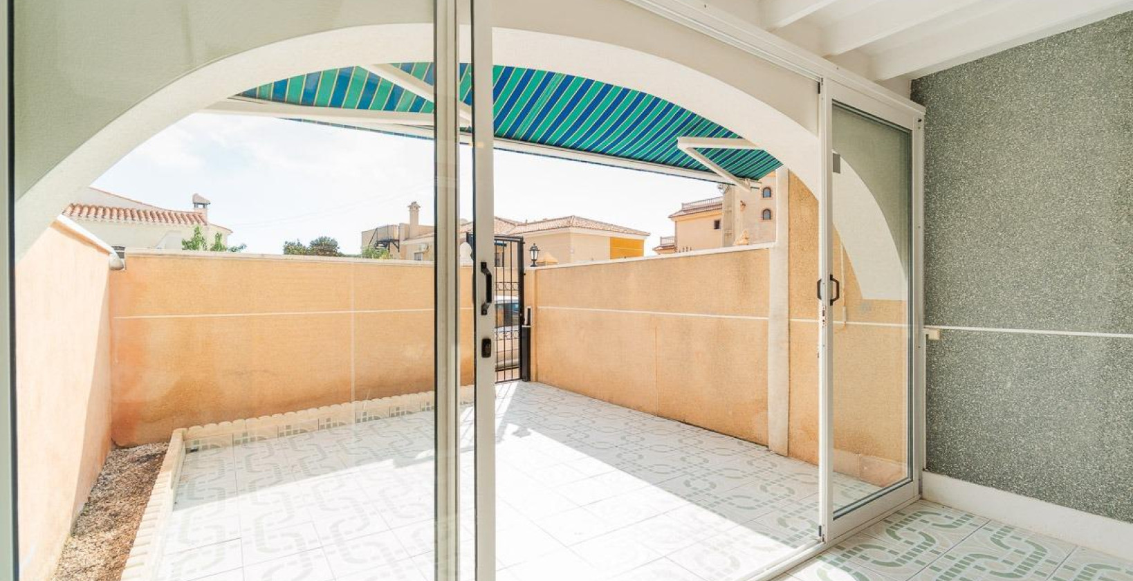 Resale - Apartment / flat - Torrevieja - La Siesta - El Salado - Torreta