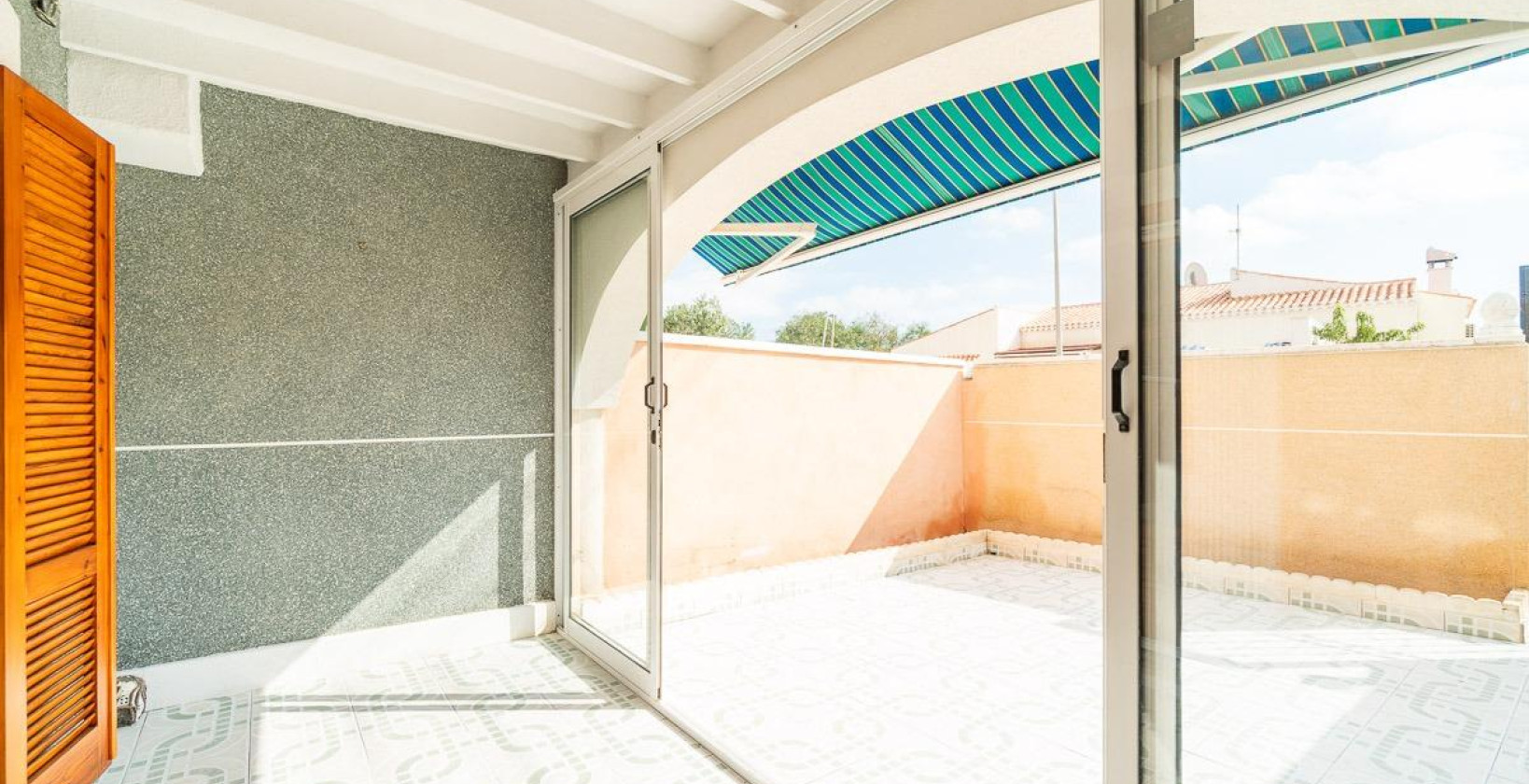 Resale - Apartment / flat - Torrevieja - La Siesta - El Salado - Torreta