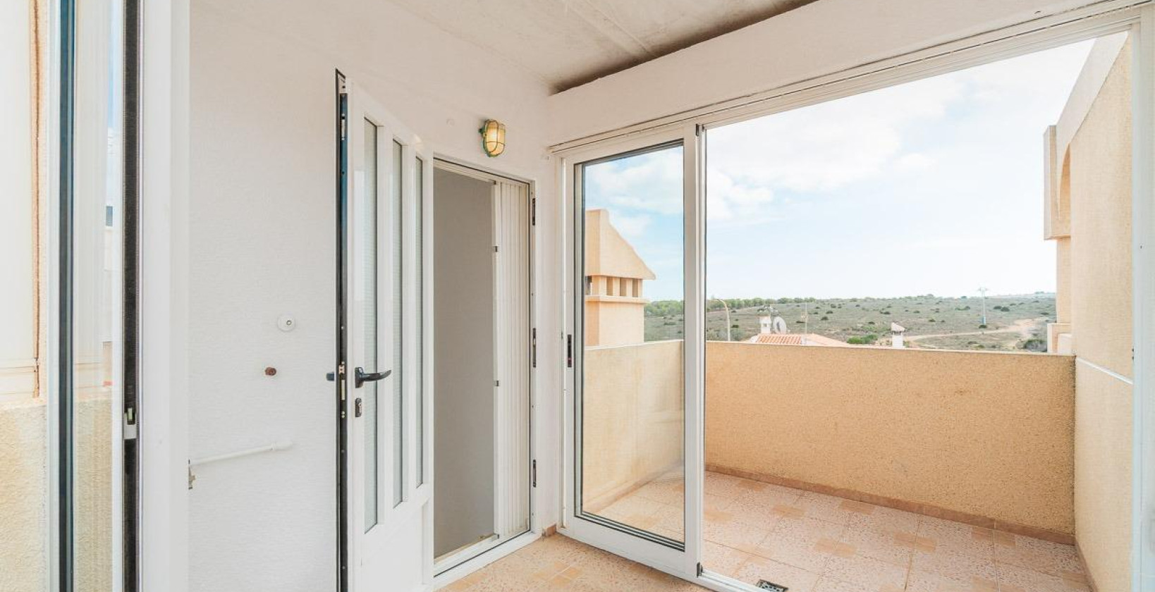 Resale - Apartment / flat - Torrevieja - La Siesta - El Salado - Torreta