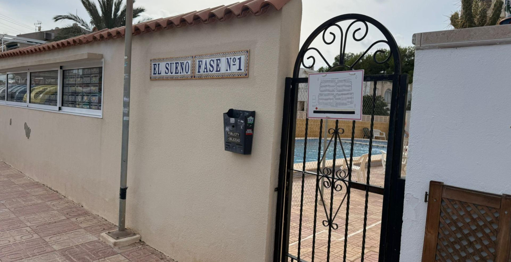 Resale - Apartment / flat - Torrevieja - La Siesta - El Salado - Torreta